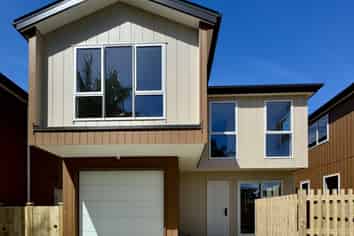 2/118 Pigeon Mountain Road, Half Moon Bay