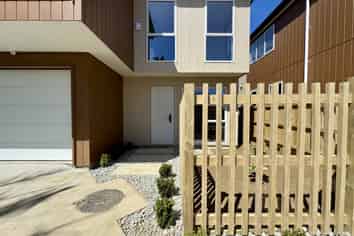 2/118 Pigeon Mountain Road, Half Moon Bay