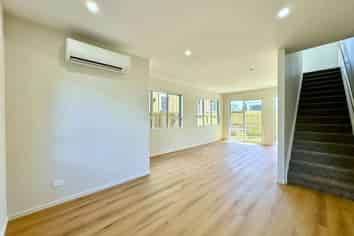 2/118 Pigeon Mountain Road, Half Moon Bay