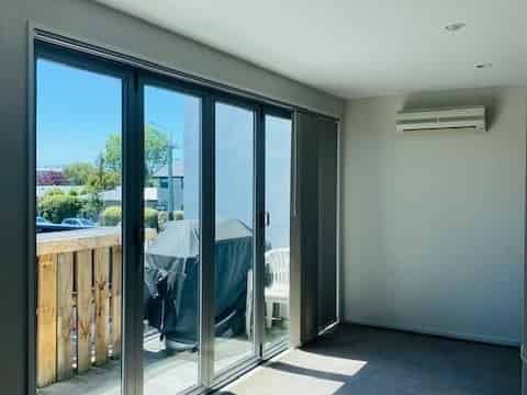 22F Packe Street, Edgeware