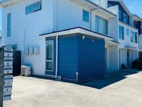 22F Packe Street, Edgeware