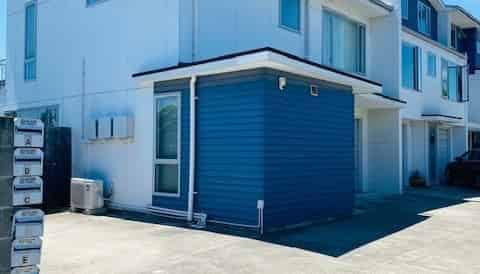 22F Packe Street, Edgeware