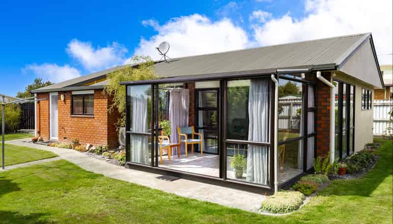 23 Buick Street, Redwoodtown