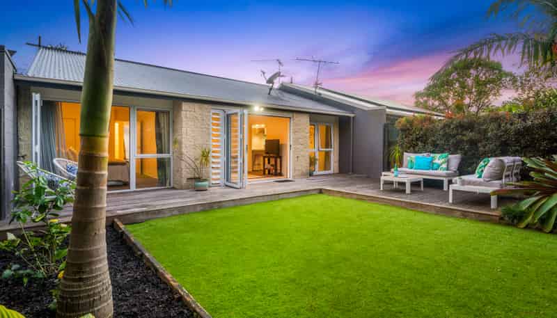 2/40 James Evans Drive, Northcote