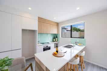 1/36 Tiroroa Avenue, Te Atatu South