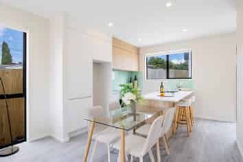 1/36 Tiroroa Avenue, Te Atatu South