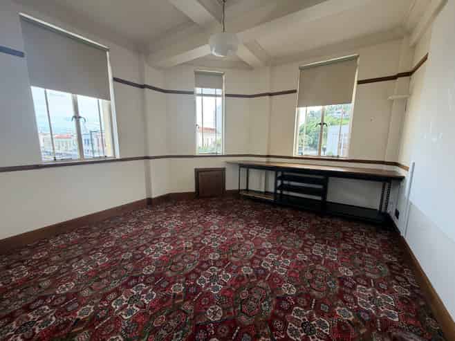 Small Office on Shakespeare