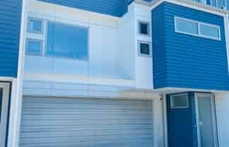 22D Packe Street, Edgeware