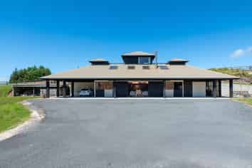 18 Scott Douglas Drive, HAMURANA