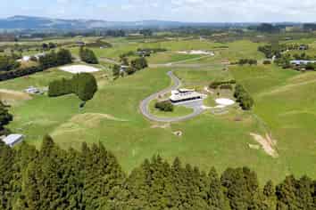 18 Scott Douglas Drive, HAMURANA