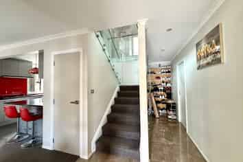 20A Wedgwood Avenue, Mangere East