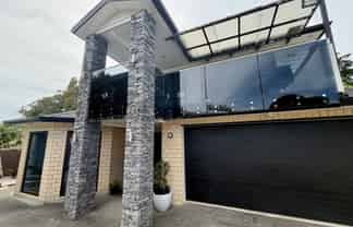 20A Wedgwood Avenue, Mangere East