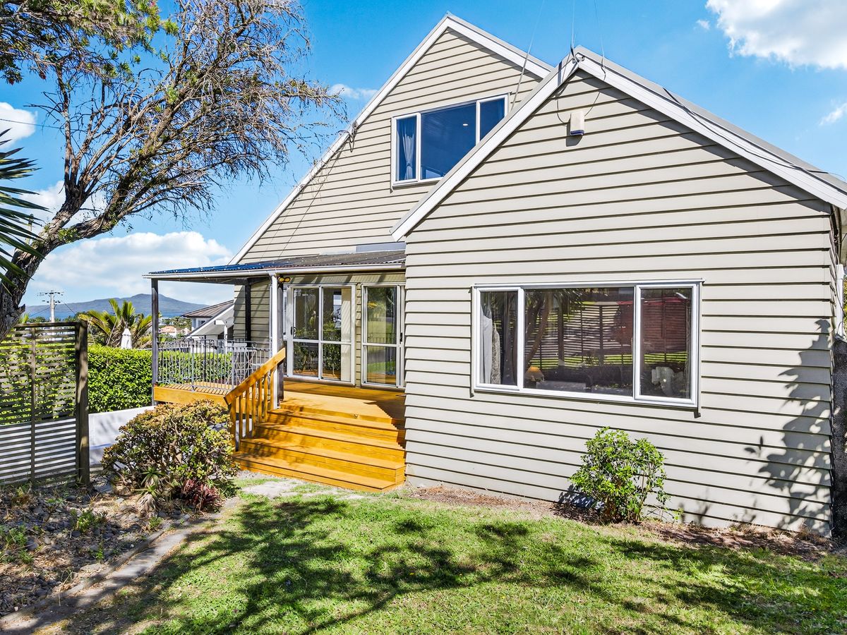 20 Peter Terrace, Castor Bay, North Shore City, Auckland - Photo 3