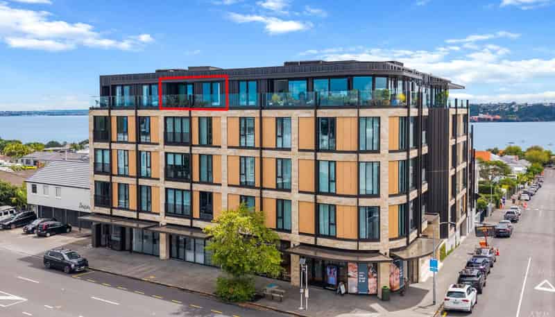 504/2 Lawrence Street, Herne Bay