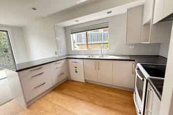 5b Himalaya Crescent, Lynfield