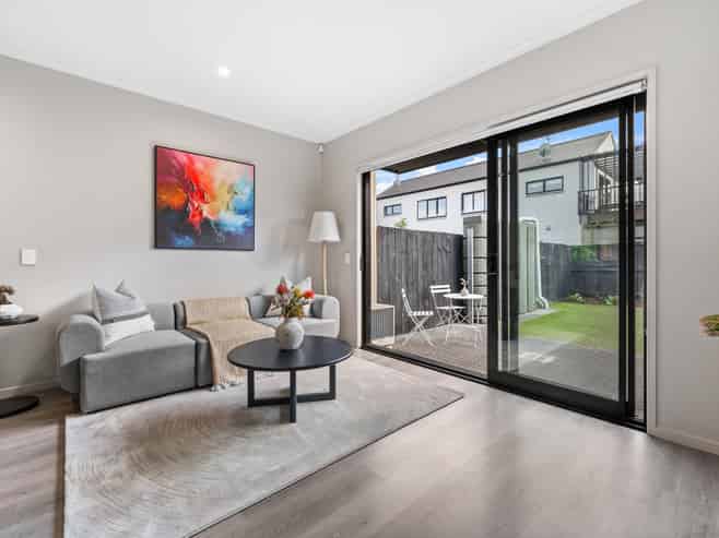 5 Kerewhenua Crescent, Hobsonville