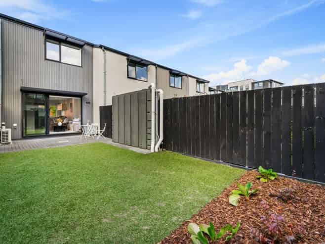 5 Kerewhenua Crescent, Hobsonville