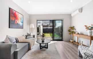 5 Kerewhenua Crescent, Hobsonville