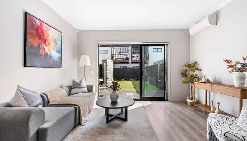 5 Kerewhenua Crescent, Hobsonville