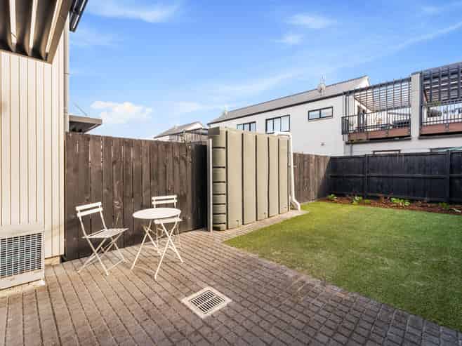 5 Kerewhenua Crescent, Hobsonville