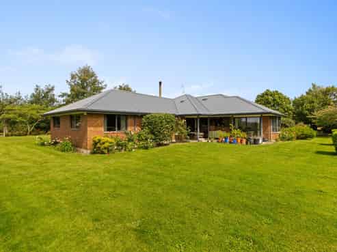1600 Clintons Road, Darfield