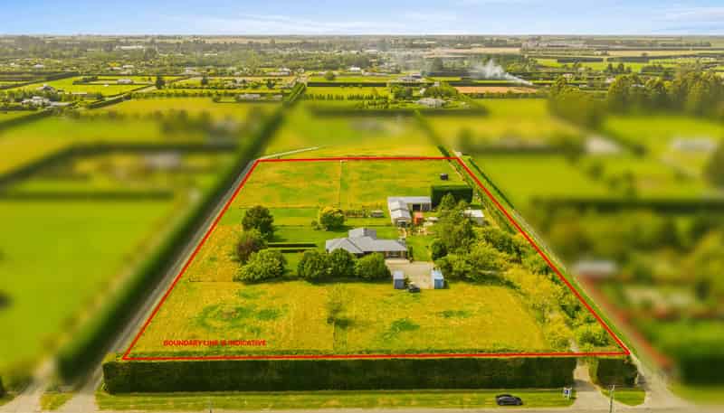 1600 Clintons Road, Darfield