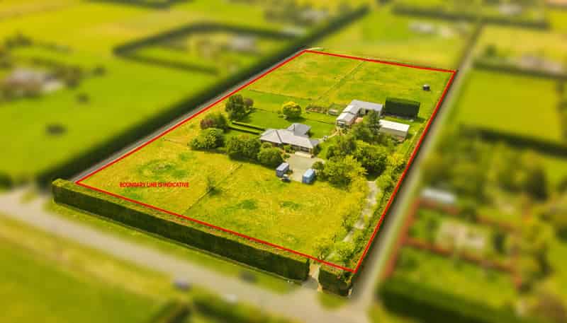 1600 Clintons Road, Darfield