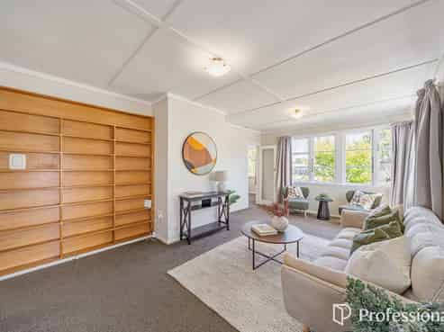 2 Churton Crescent, Taita