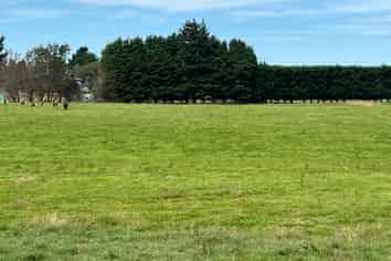 55 McKellar Road, Seaward Bush