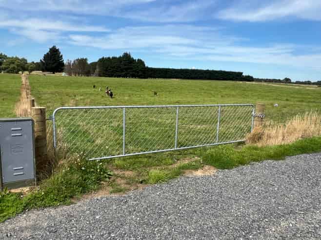 55 McKellar Road, Seaward Bush