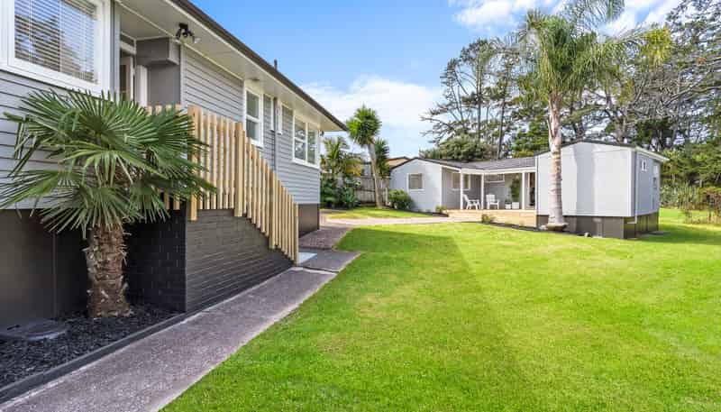 7 Thornlow Street, Glendene