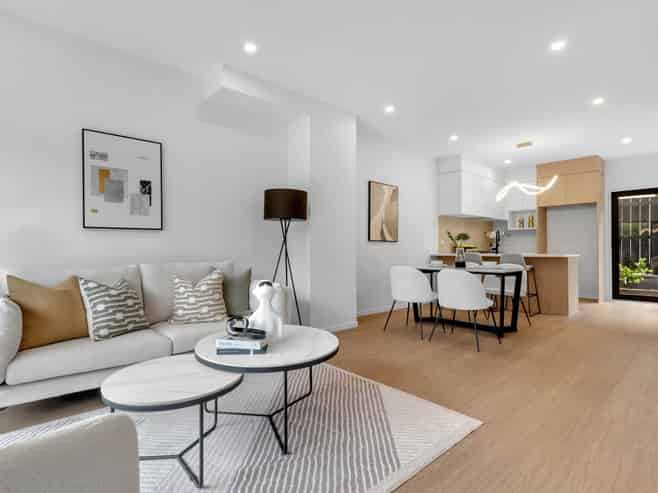 101B&D Gossamer Drive, Pakuranga Heights