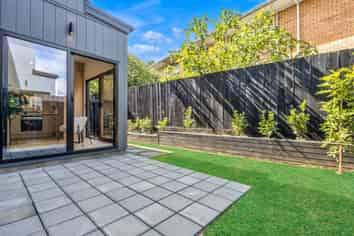 101B&D Gossamer Drive, Pakuranga Heights