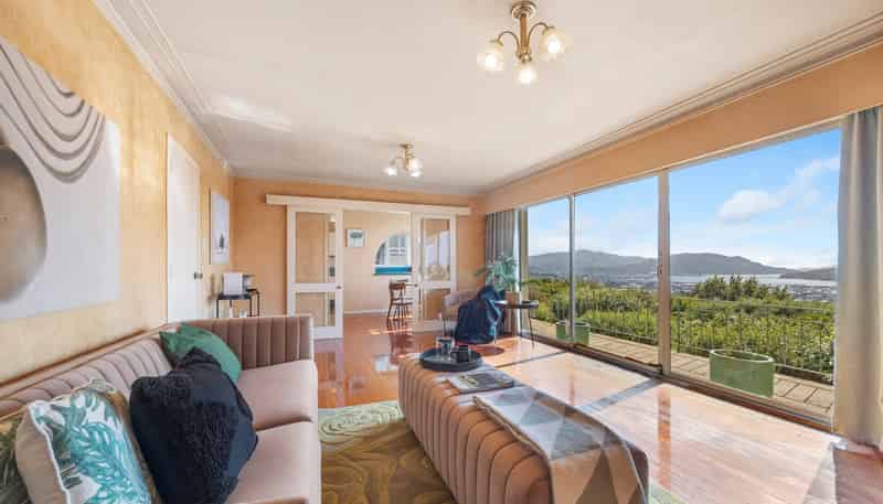 50 Earls Road, Saint Clair