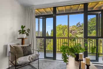 6/61A Birkdale Road, Birkdale