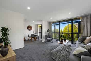 6/61A Birkdale Road, Birkdale