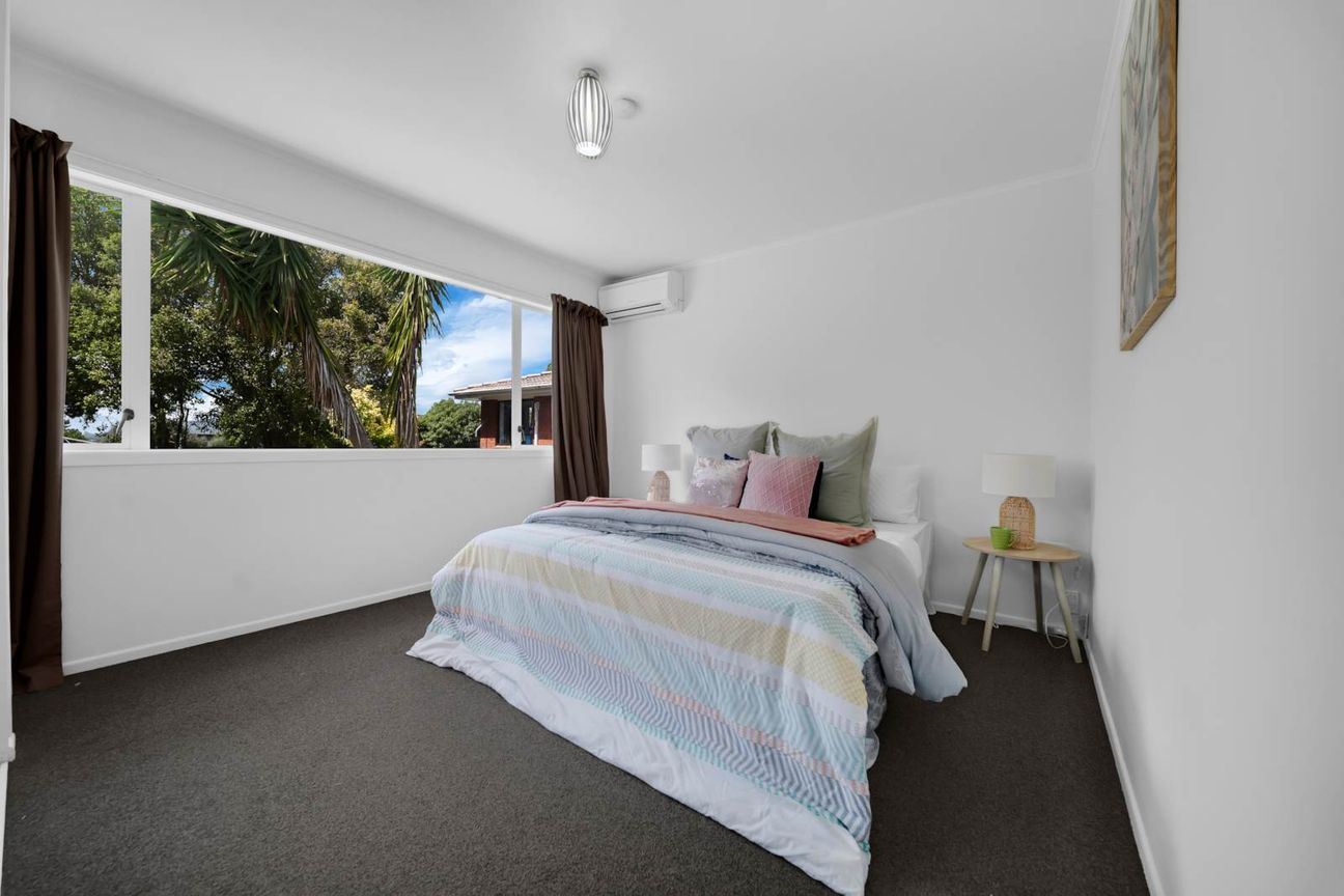 Freehold -Renovated -Near Westgate Shopping Center – pohled 5