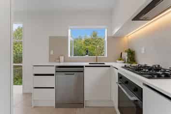 13A Becroft Drive, Forrest Hill