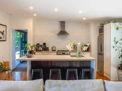 2/166 Ostend Road, Ostend