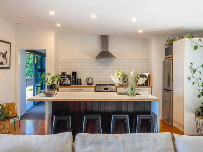 2/166 Ostend Road, Ostend