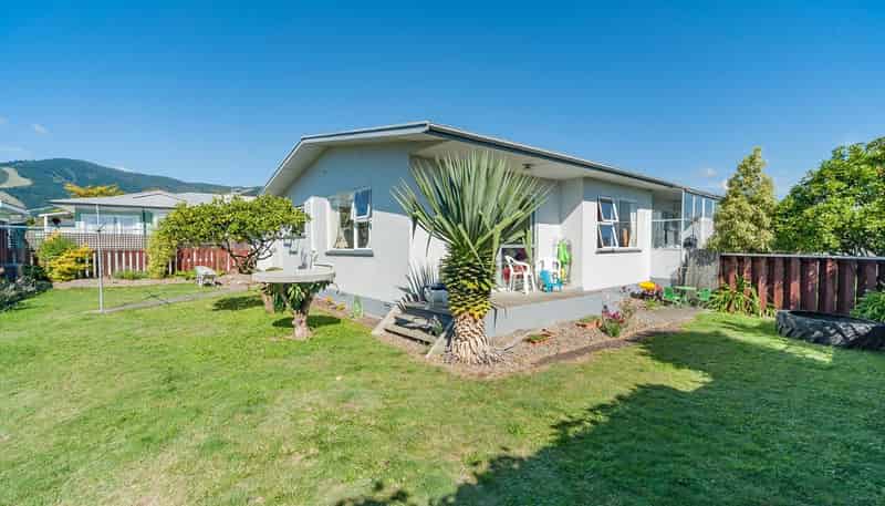 2/3 Kipling Crescent, Stoke