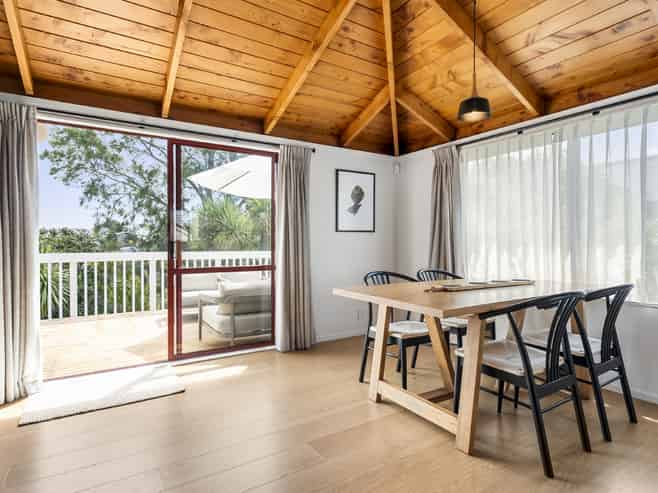 2/43 Rawene Road, Birkenhead