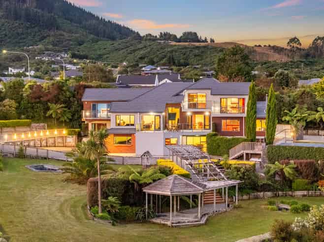 66 Kirton Drive, Riverstone Terraces