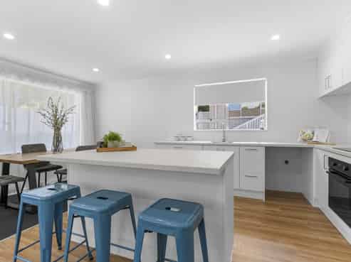 10 Waterloo Place, Westown