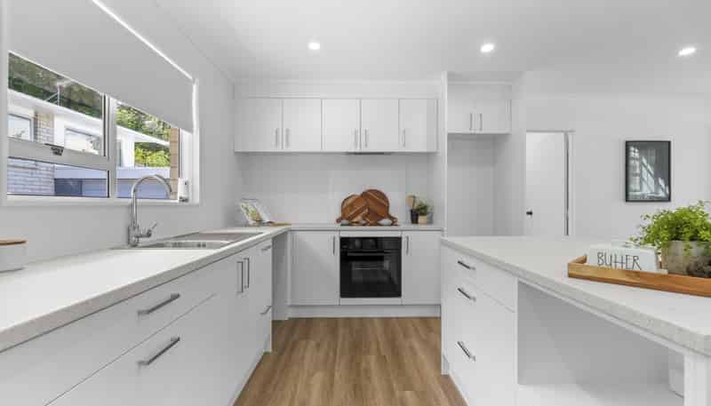 10 Waterloo Place, Westown