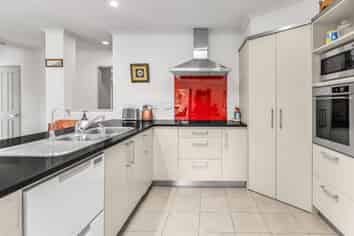 29 Edward Payton Grove, Pukehangi