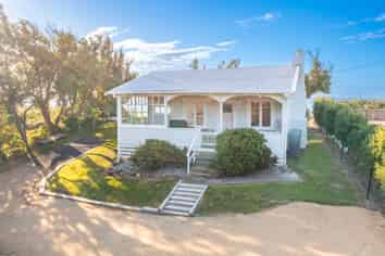 6 Harris Street, Karitane