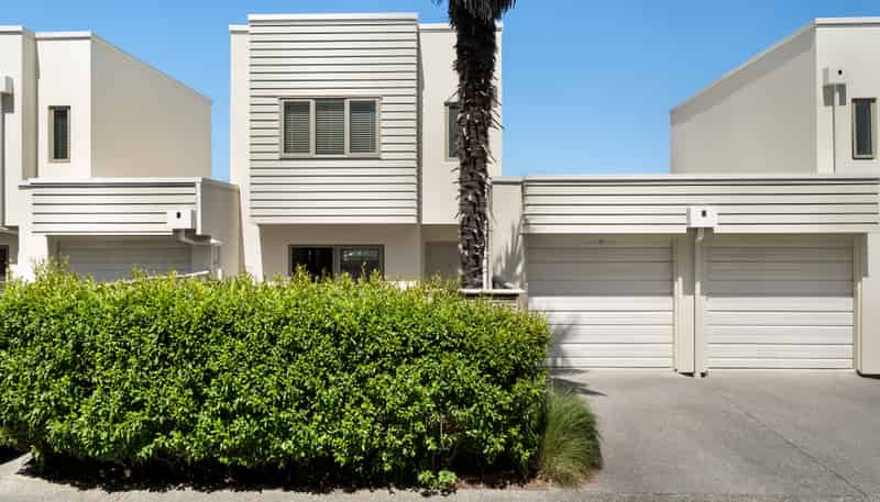 58/21 Hunters Park Drive, Three Kings