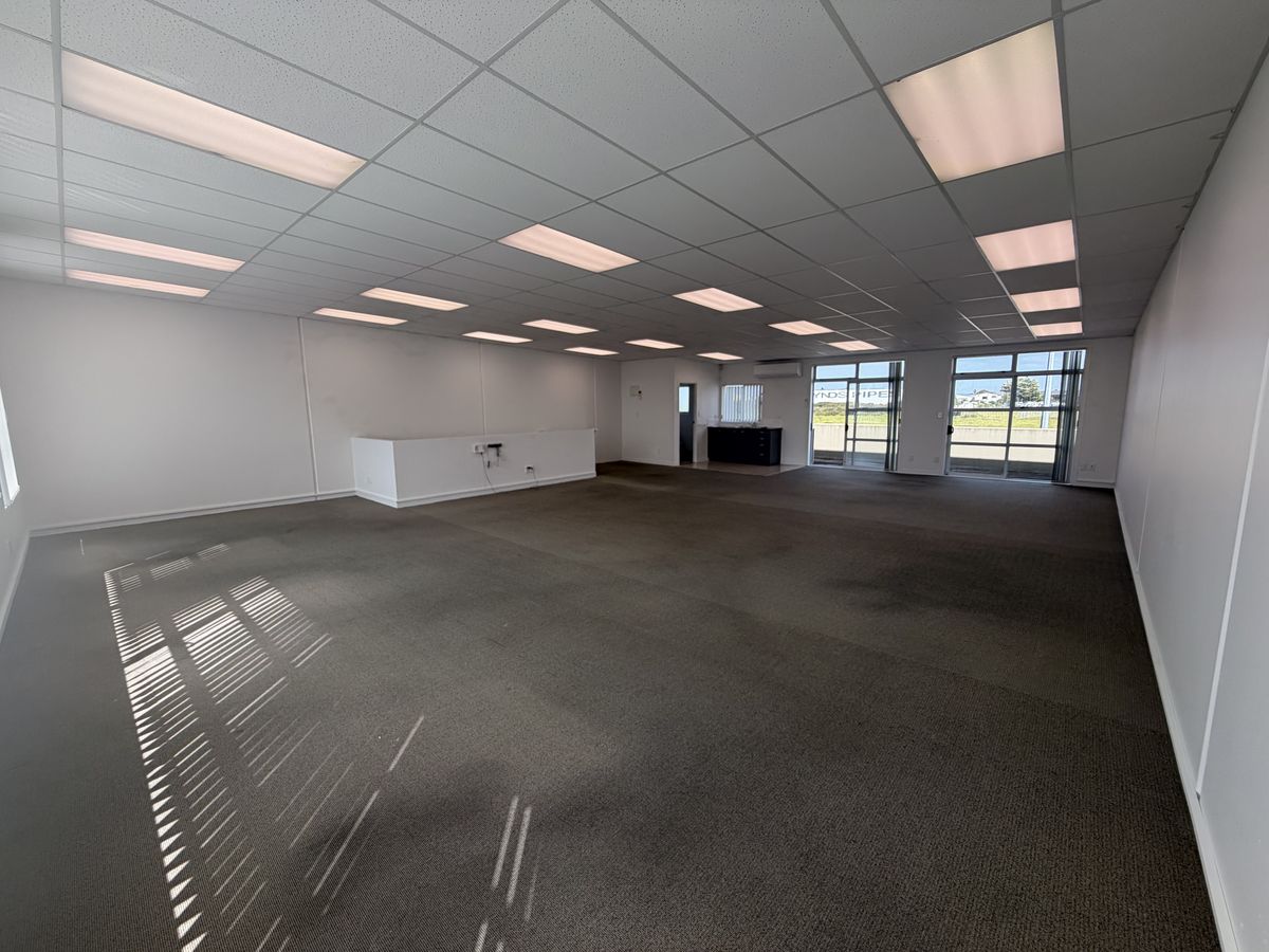 East Tamaki - Showroom with Balcony - Ansicht 6