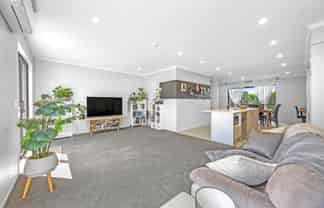 42 Tippet Crescent, Wigram